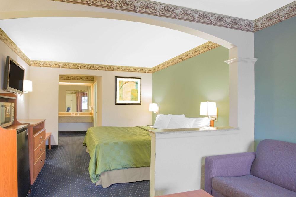 Days Inn By Wyndham Nacogdoches/Sfa University/Downtown Buitenkant foto